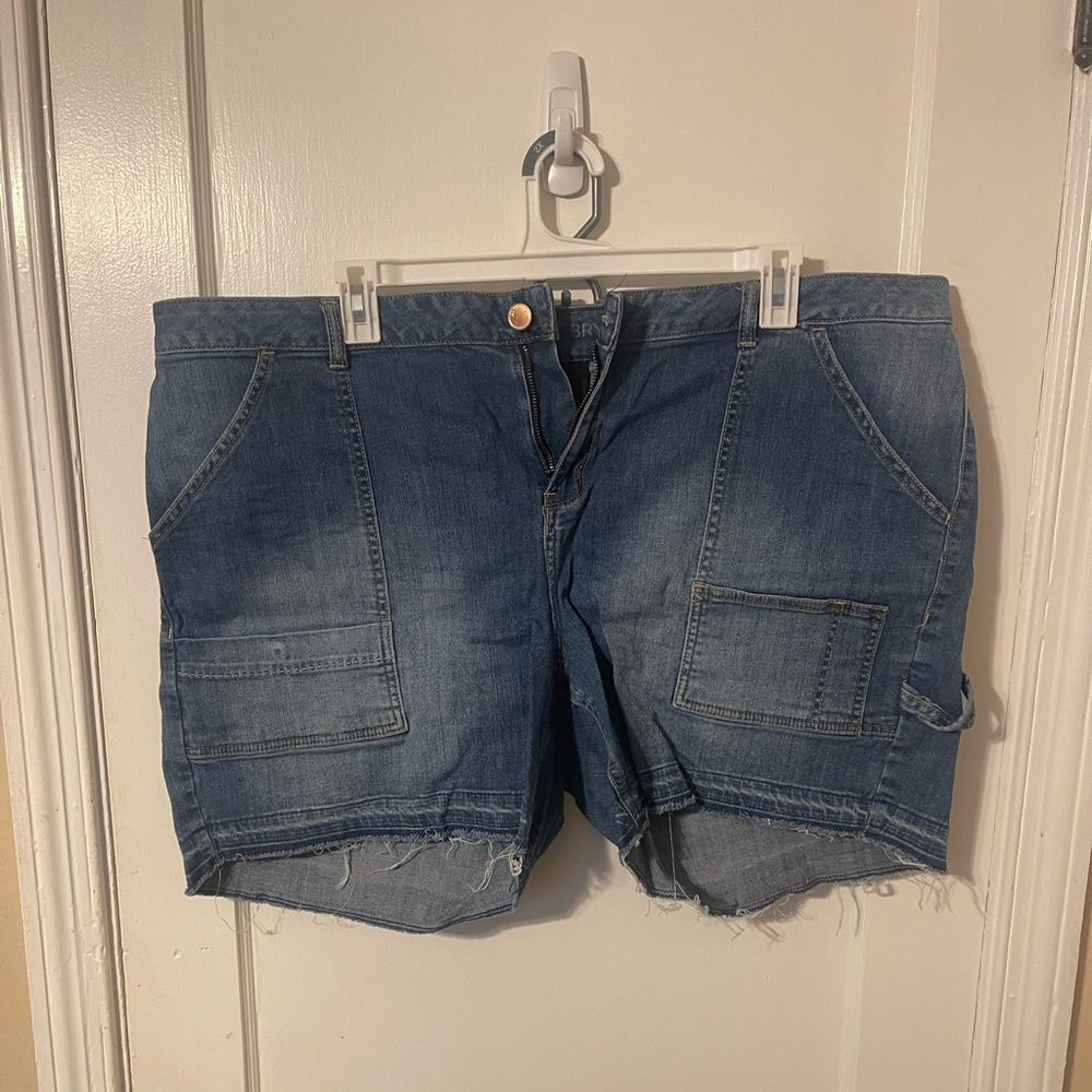 Lane Bryant blue cargo style raw hem shorts 24